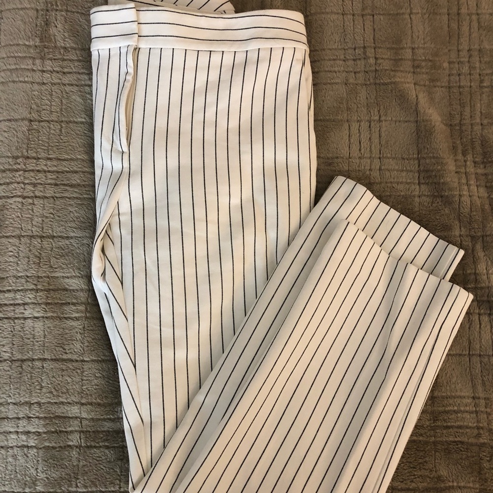 LIKE NEW Ann Taylor Factory Signature Ankle Pant